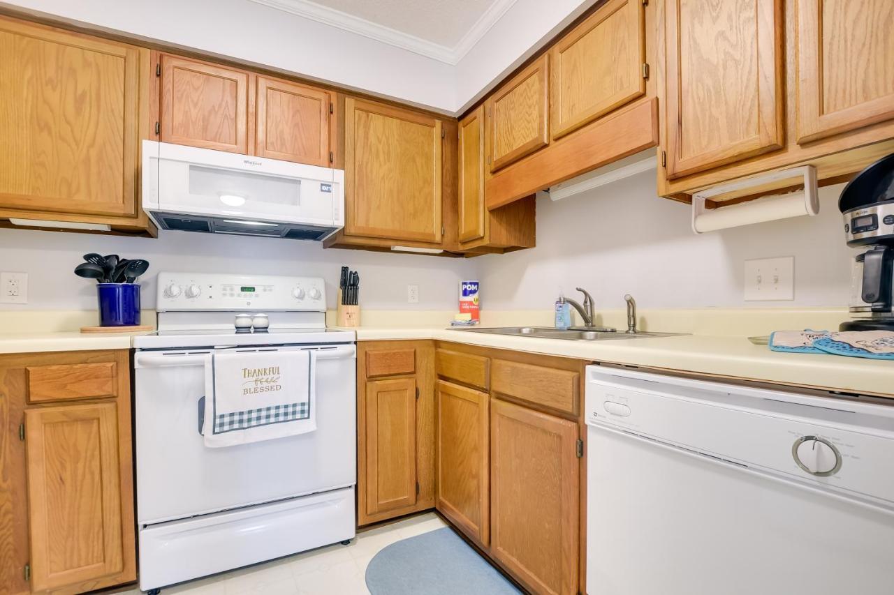 Sunny Condo - Private Ocean Isle Beach Access! Экстерьер фото